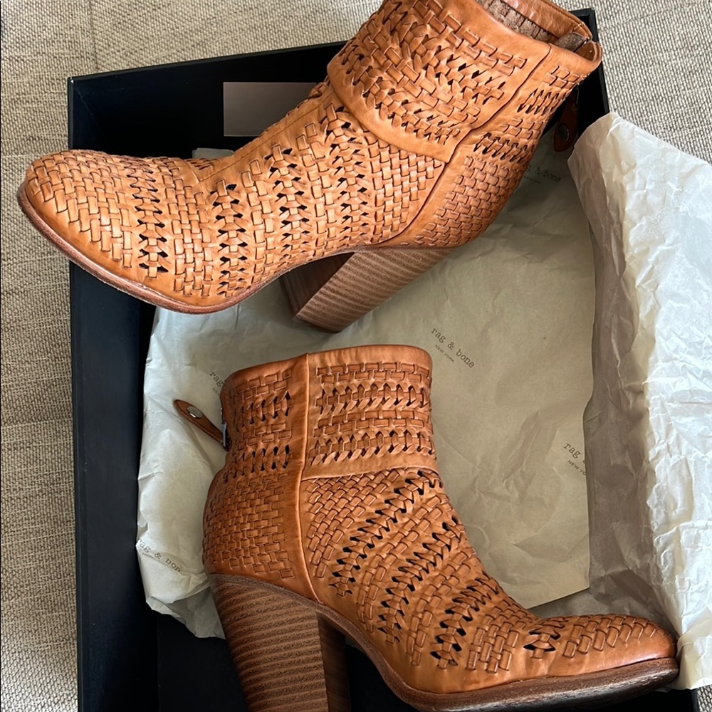 Rag & Bone Classic Newbury in Natural Woven